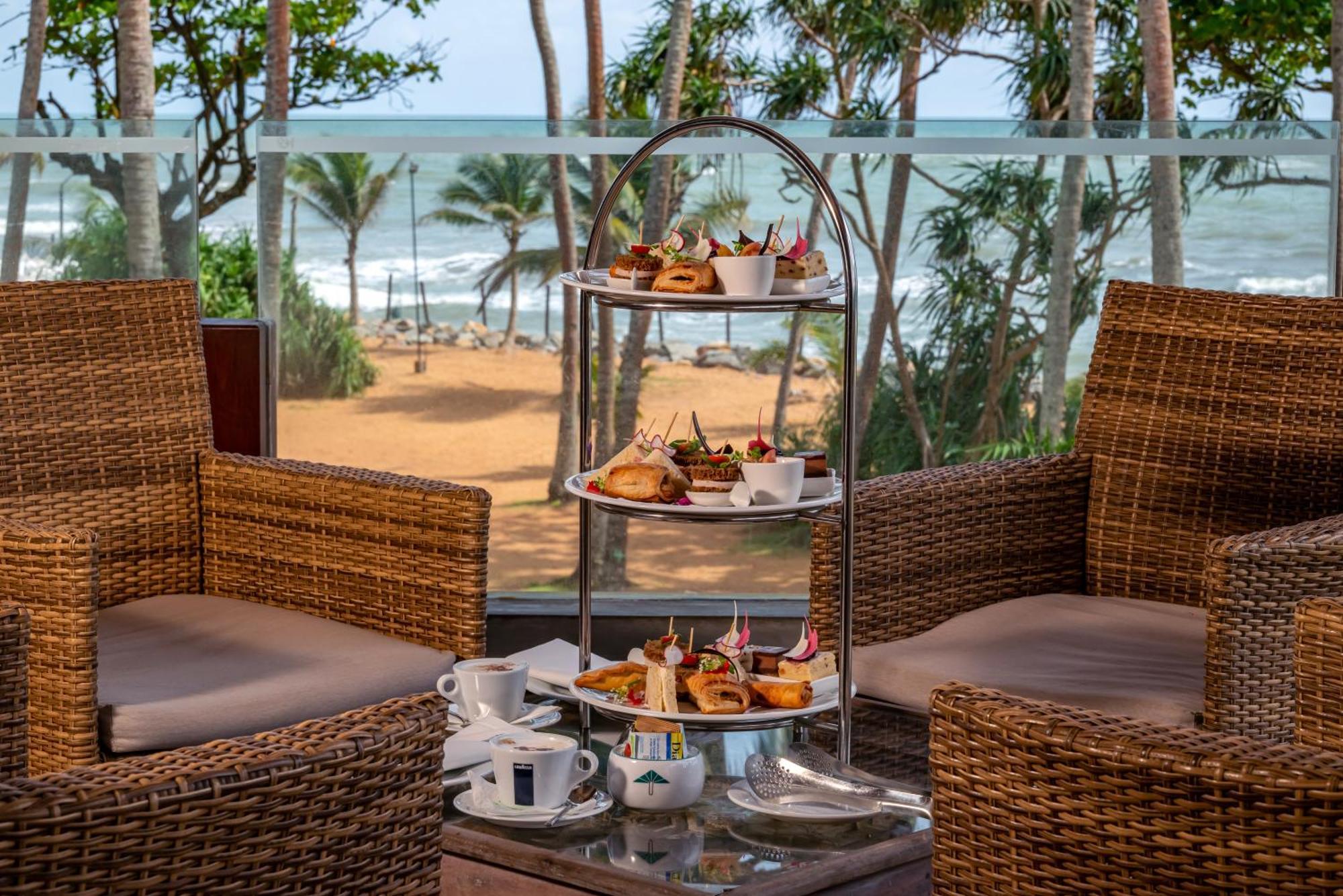Royal Palms Beach Hotel Kalutara Extérieur photo