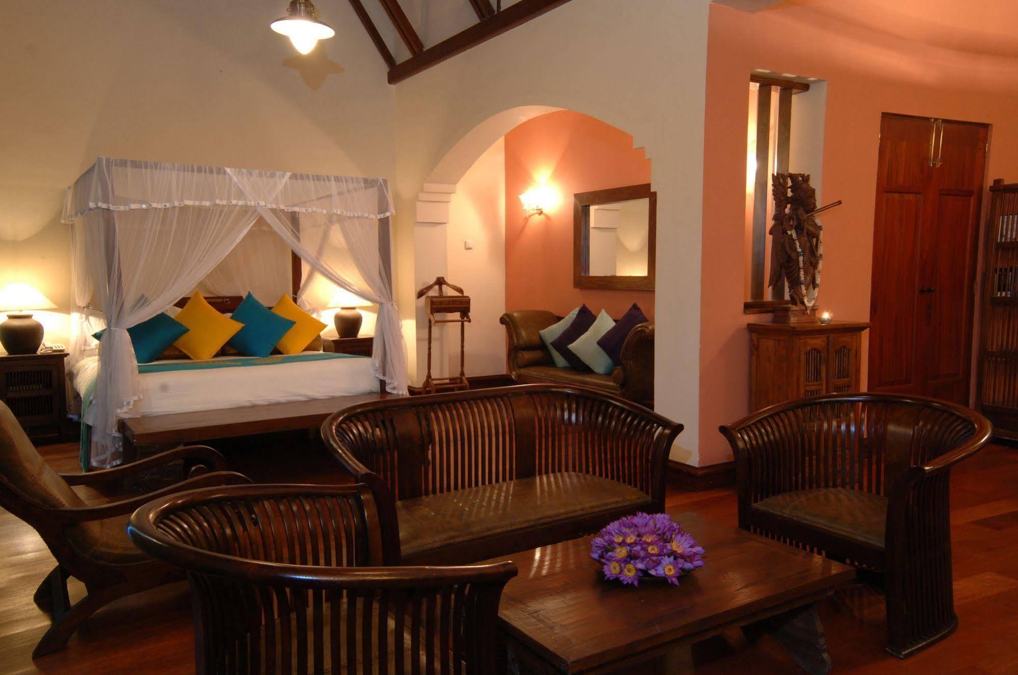 Royal Palms Beach Hotel Kalutara Extérieur photo